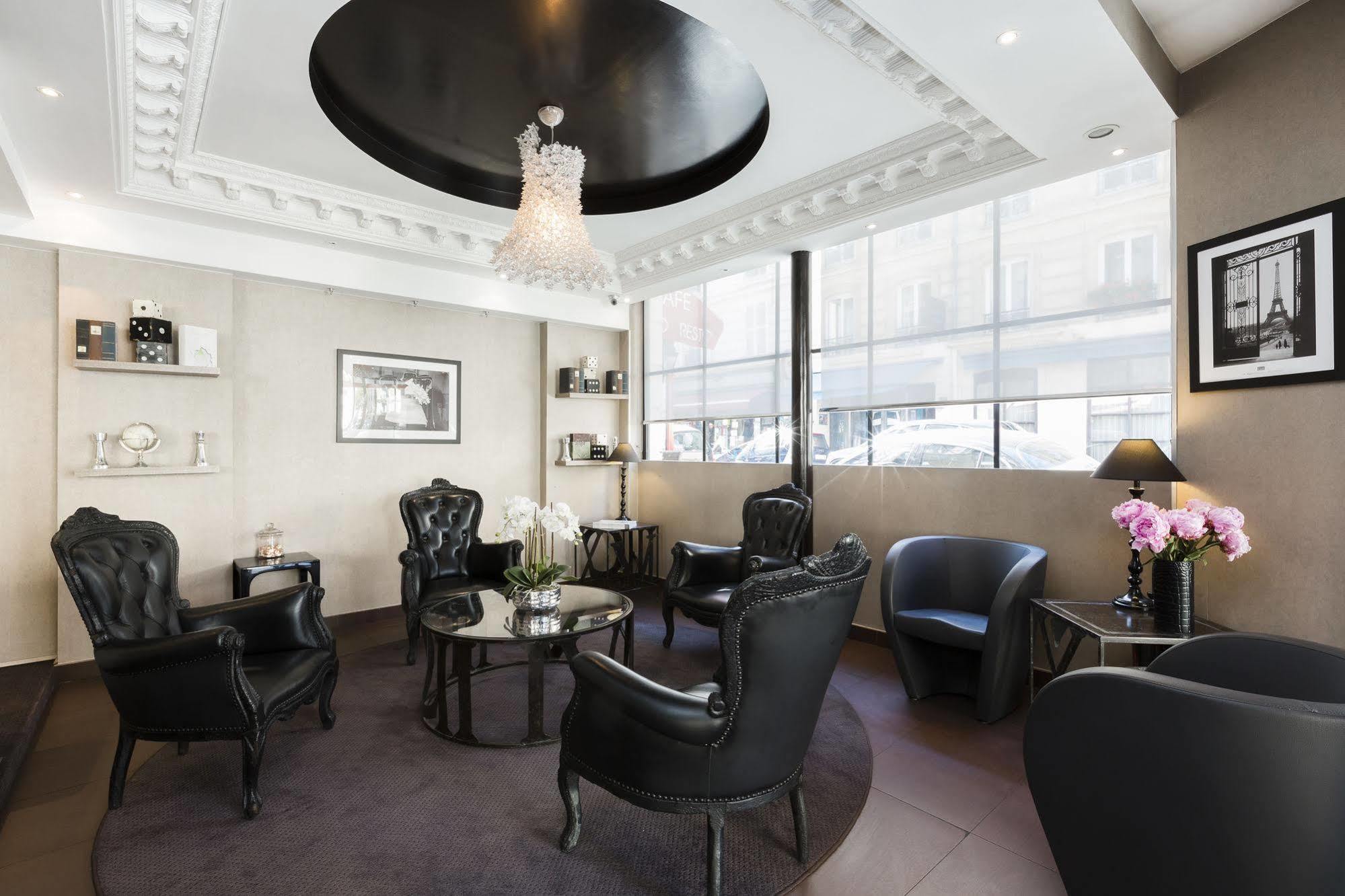 Elysées Bassano 4* París