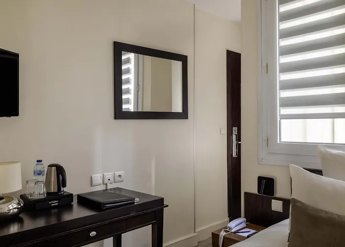 Hotel Elysees Bassano